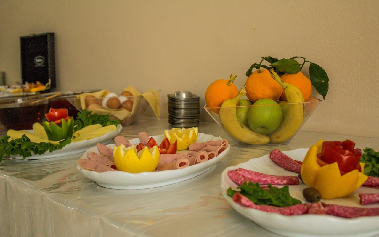 Ialysos City Hotel Bagian luar foto